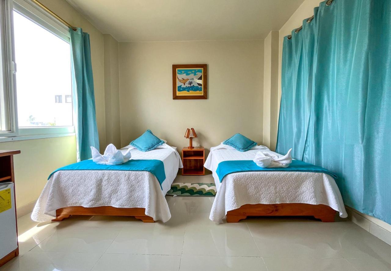 El Rincon De George Hotel Пуерто Виламил Екстериор снимка