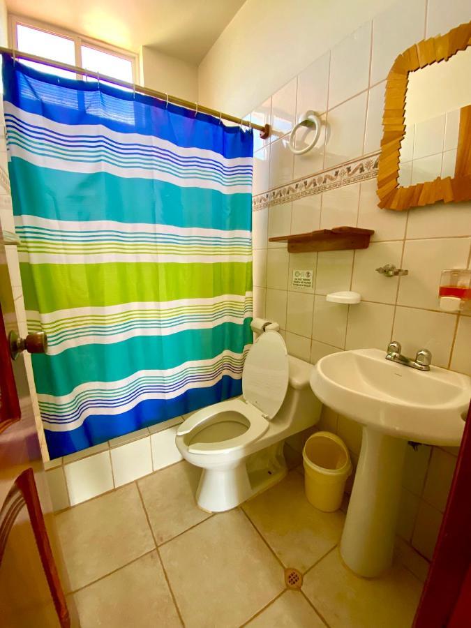 El Rincon De George Hotel Пуерто Виламил Екстериор снимка